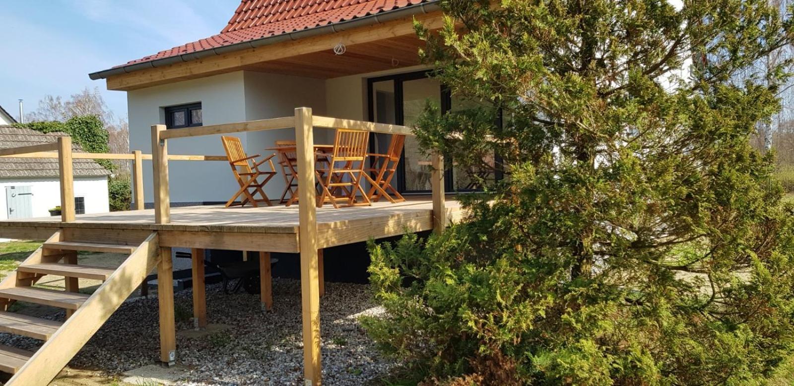 Mecklenburgische Seenplatte - Fh Mit Optionalem Steg Und Ruderboot Grosszerlang Exterior photo